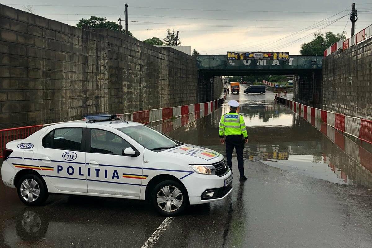 Ce faci dacă ai găsit mașina inundată? Situații în care asigurarea auto acoperă pagubele