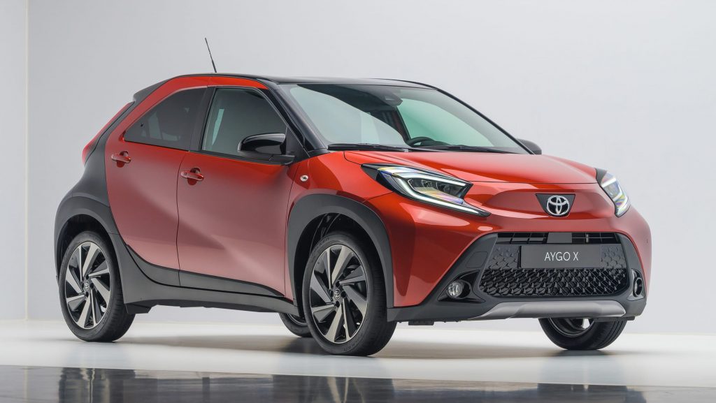 Toyota Aygo X is available for orders.  How much does the Japanese crossover cost in Romania? thumbnail