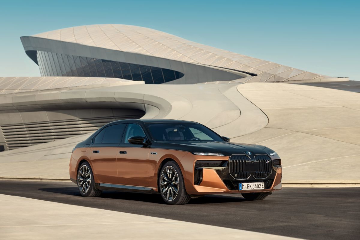 bmw-i7-m70-xdrive-cel-mai-puternic-model-electric-bavarez