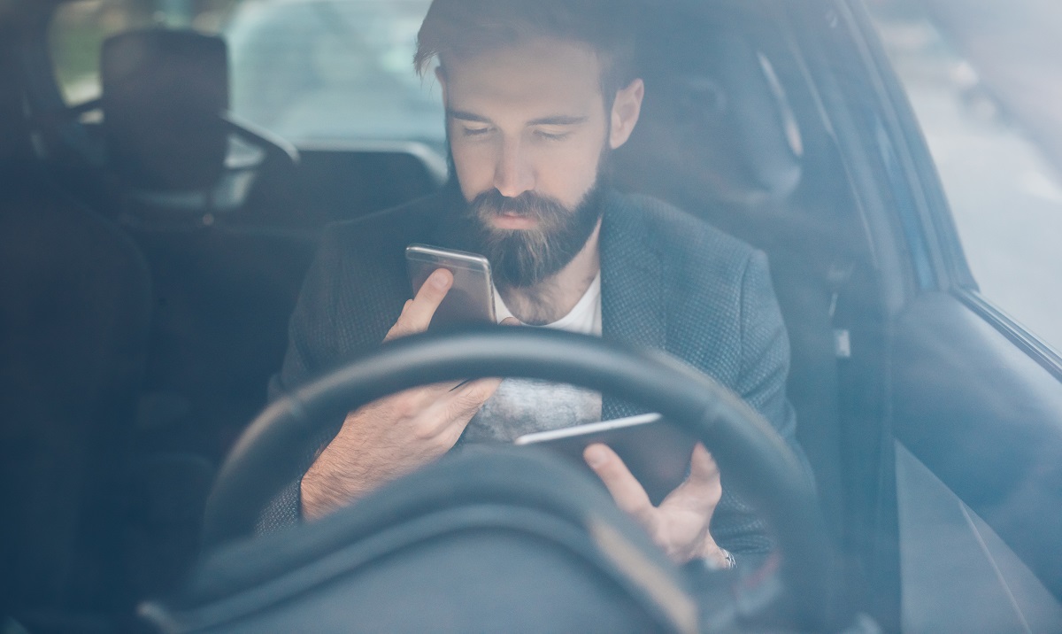 Ai Voie S Vorbe Ti La Telefon Pe Difuzor N Timp Ce Conduci