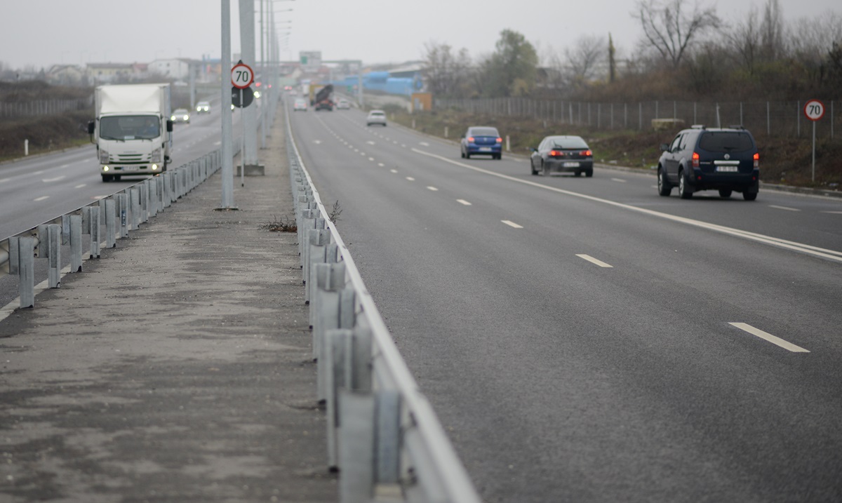 2025: Este legal să circuli pe banda de urgență atunci când autostrada e blocată?