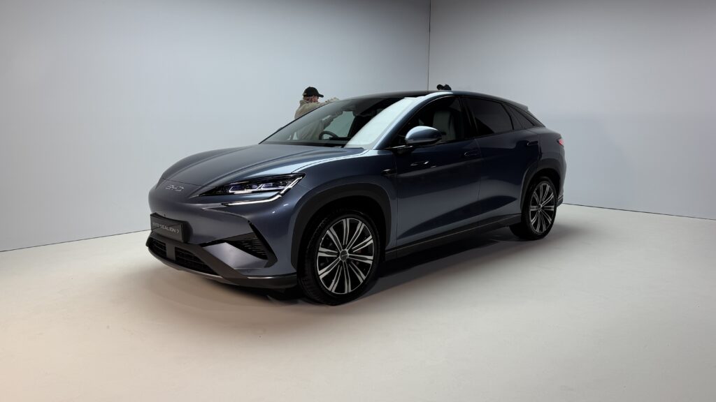 BYD Sealion 7, SUV-ul Electric Revoluționar, Îndrăznește să Cucerească România! Test Drive la Milton Keynes în Stil de Mare Viteză – Impresii și Specificații Detaliate ale Concurentului Tesla! 🚗⚡